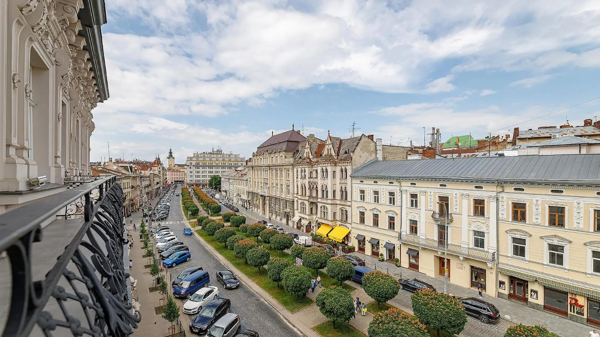 Modern Art Hotel Lviv