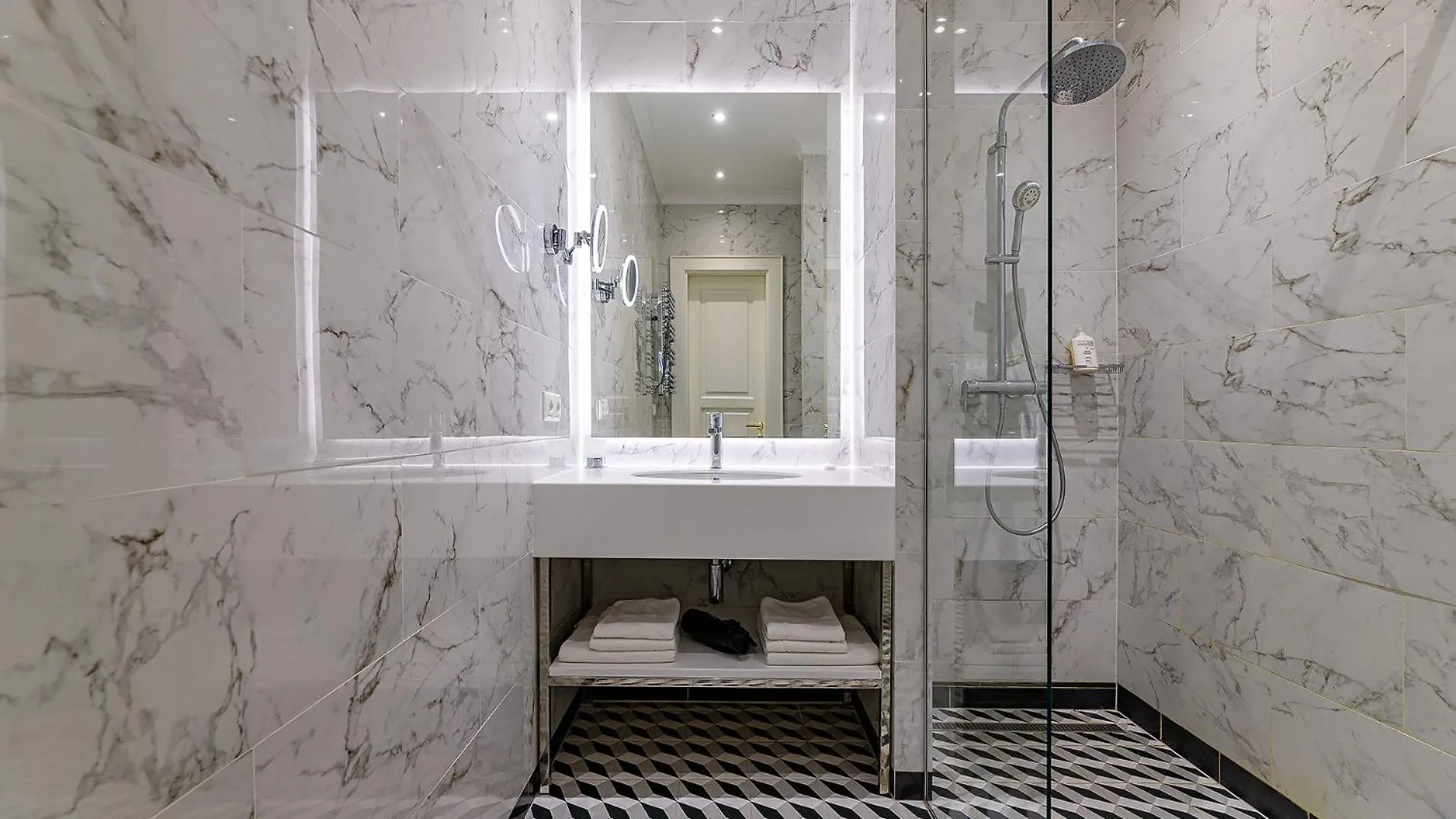 Modern Art Hotel Lviv 4*,  Ukraine