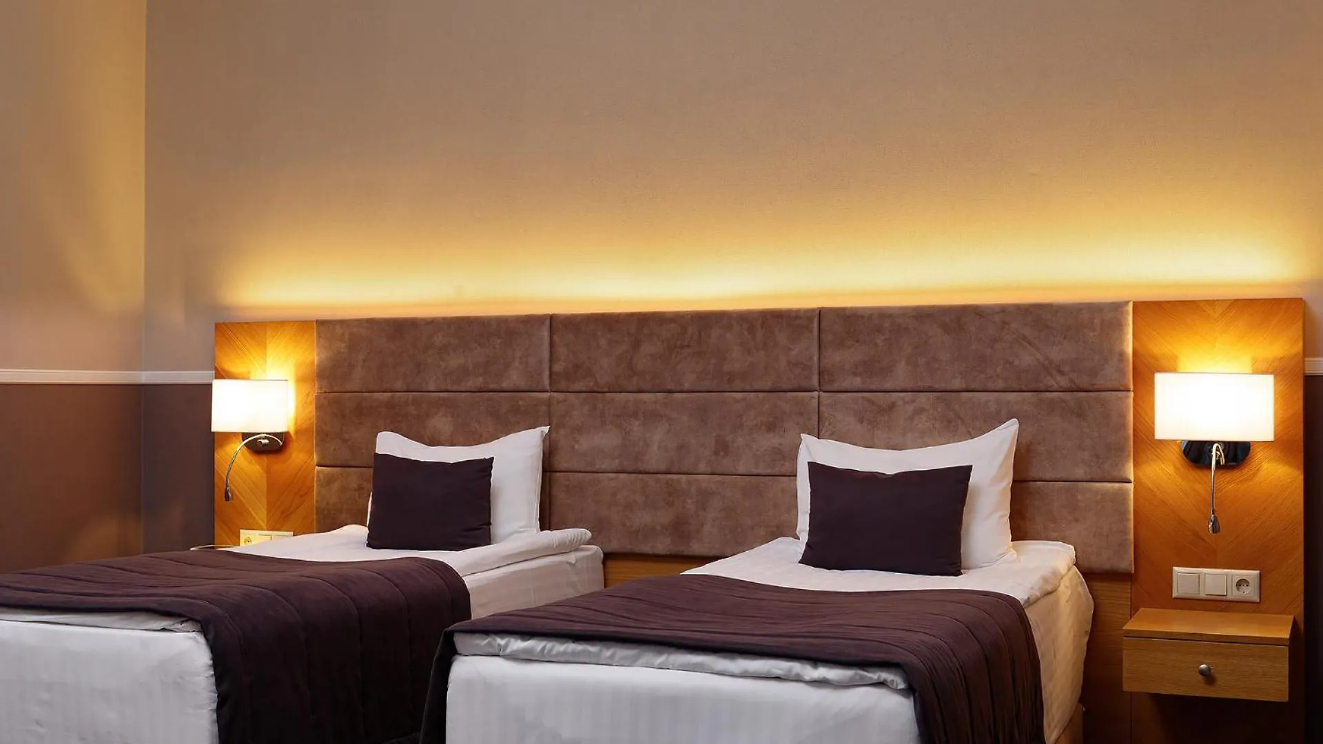 Modern Art Hotel Lviv