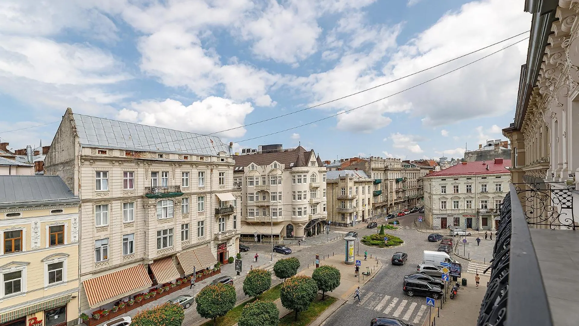 Modern Art Hotel Lviv