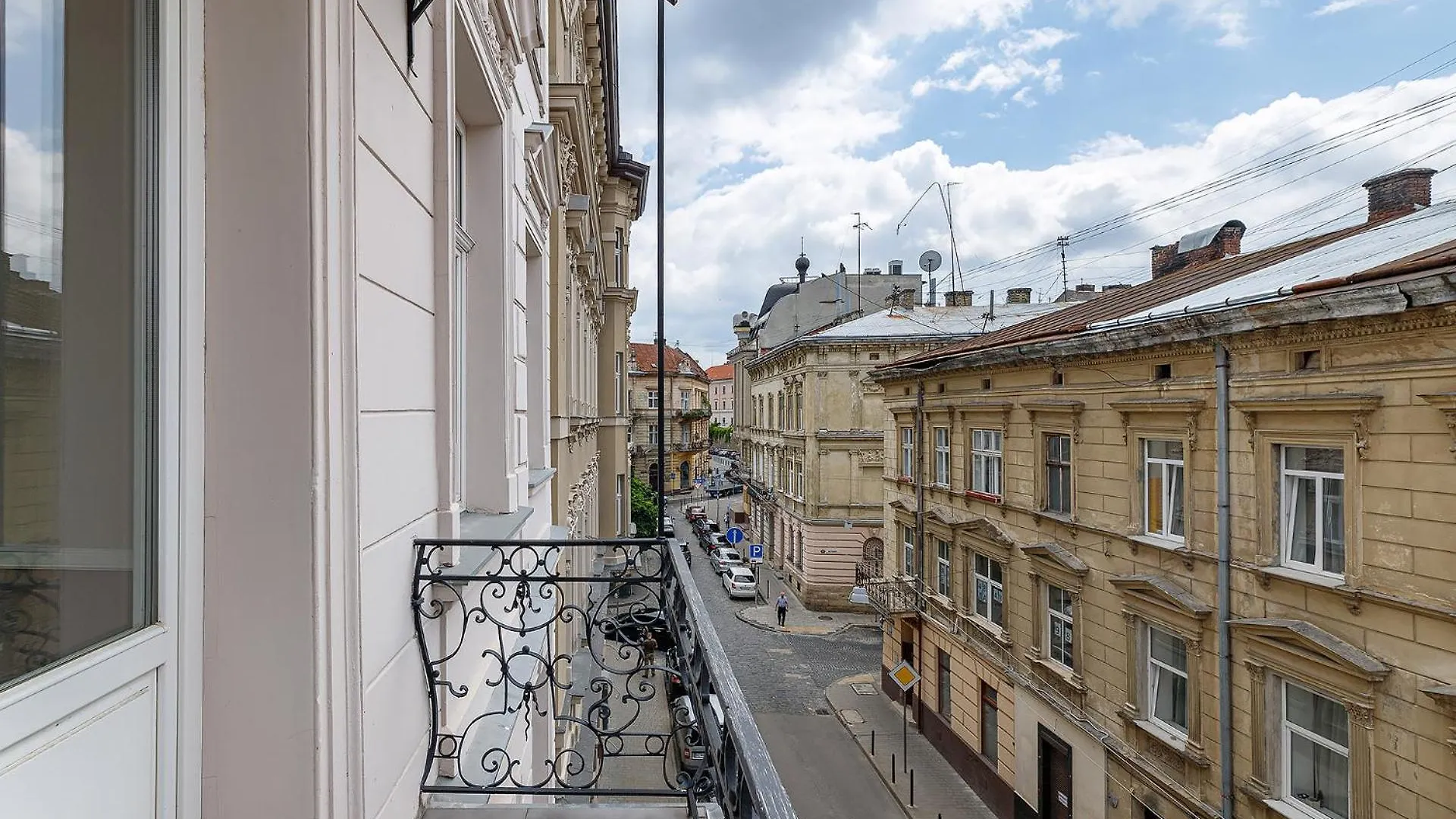Modern Art Hotel Lviv