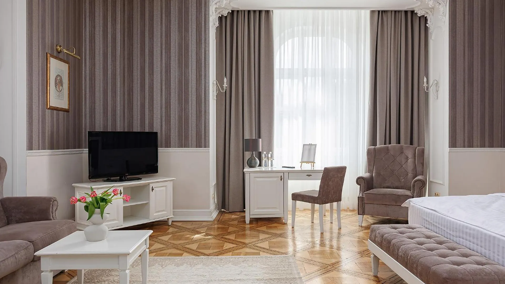 לבוב Modern Art Hotel