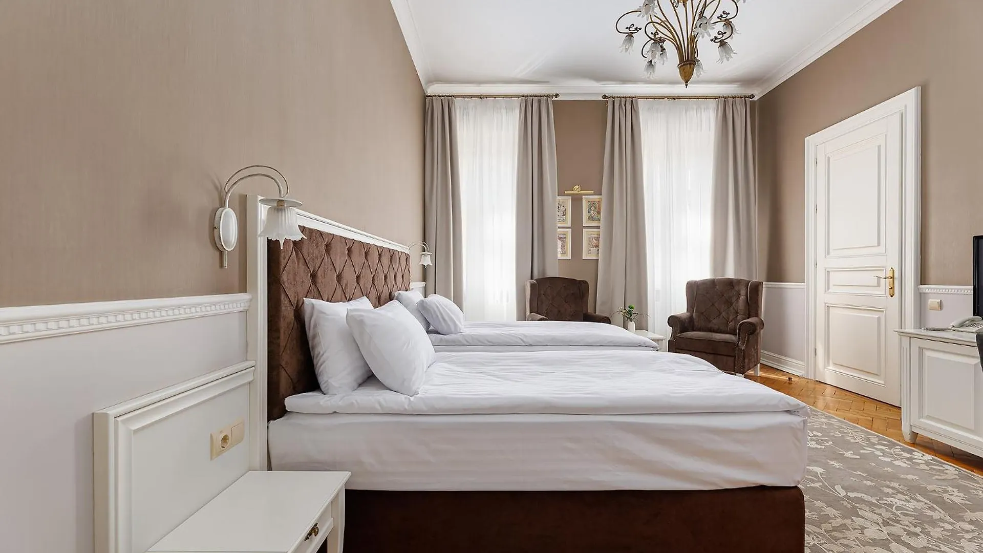 Modern Art Hotel Lviv