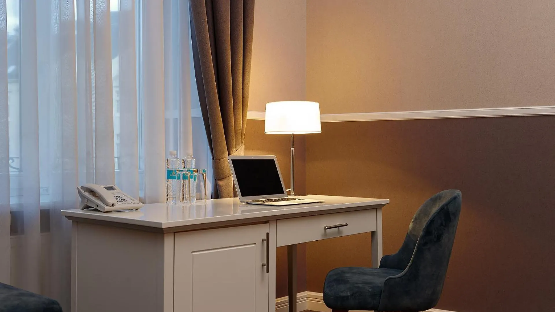 Modern Art Hotel Lviv